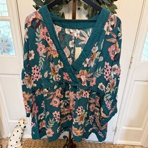 NWT Maurices Colorful Floral Print Lightweight Longline Top Blouse 1X